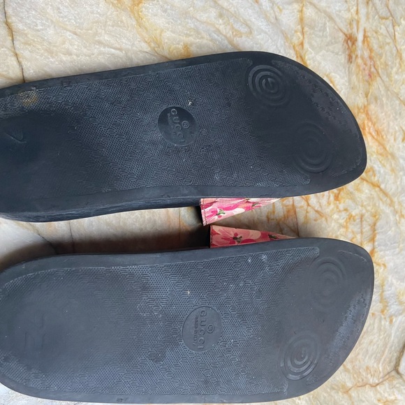 Gucci bloom slides size 7.5 - Picture 2 of 6